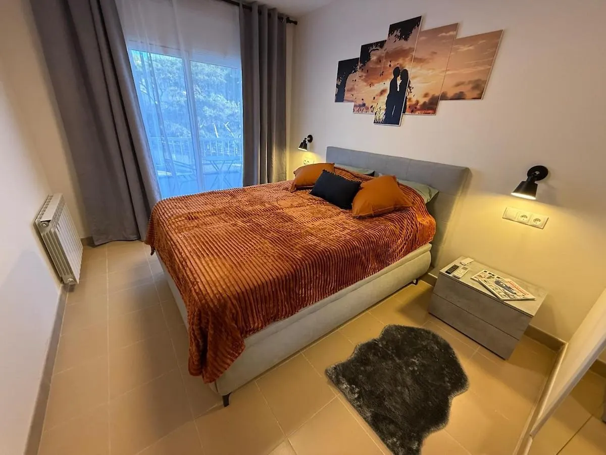 Appartement Lloret De Mar Coastal Retreat Just Steps From The Beach Spanje